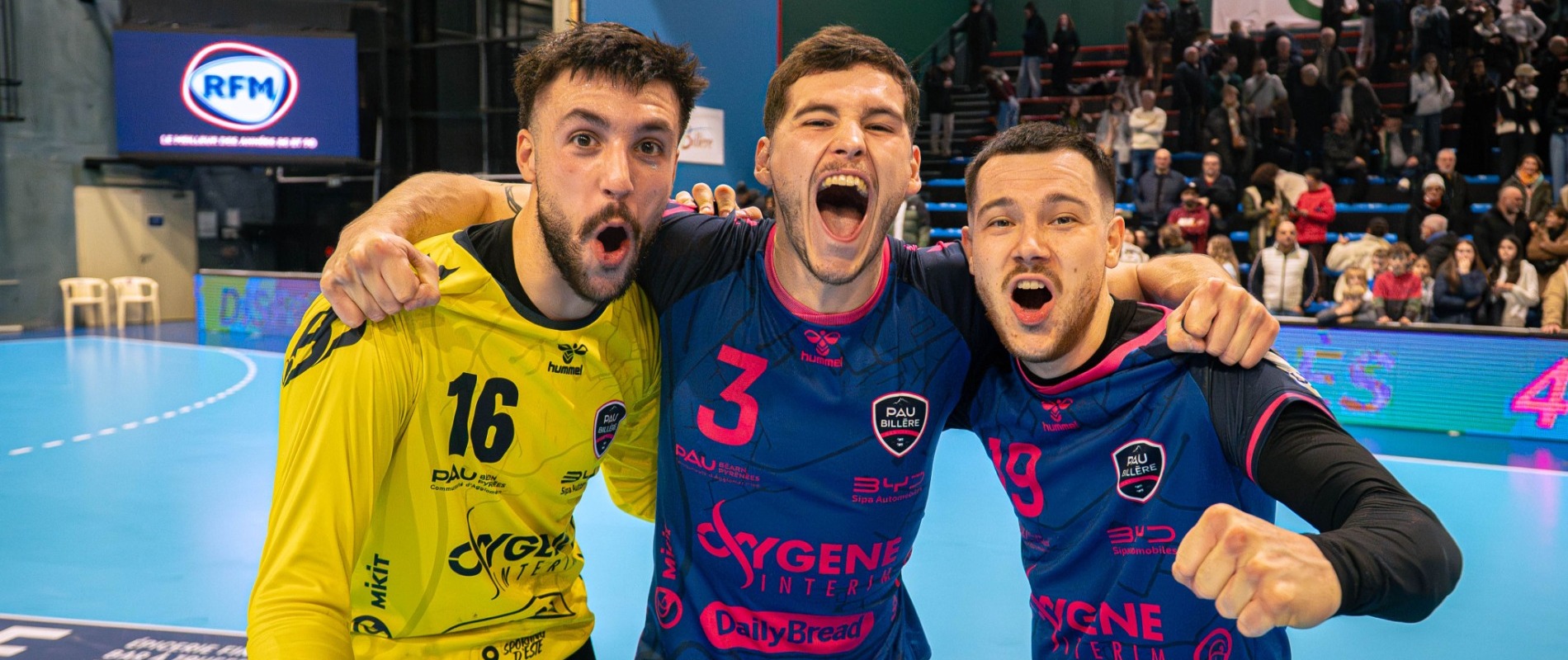 Pau Billère inarrêtable, Caen s'en sort de justesse