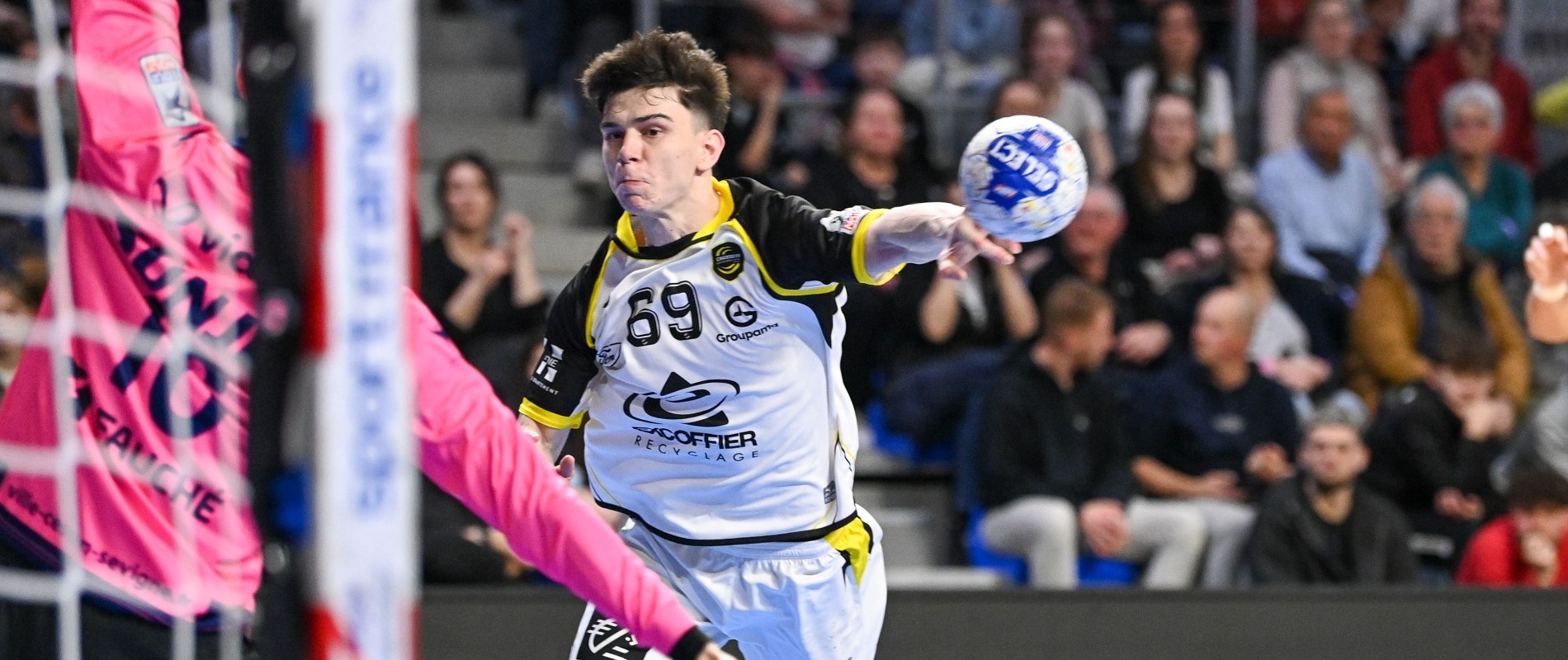 Chambéry enchaîne, Dijon et Sélestat craquent sur le fil